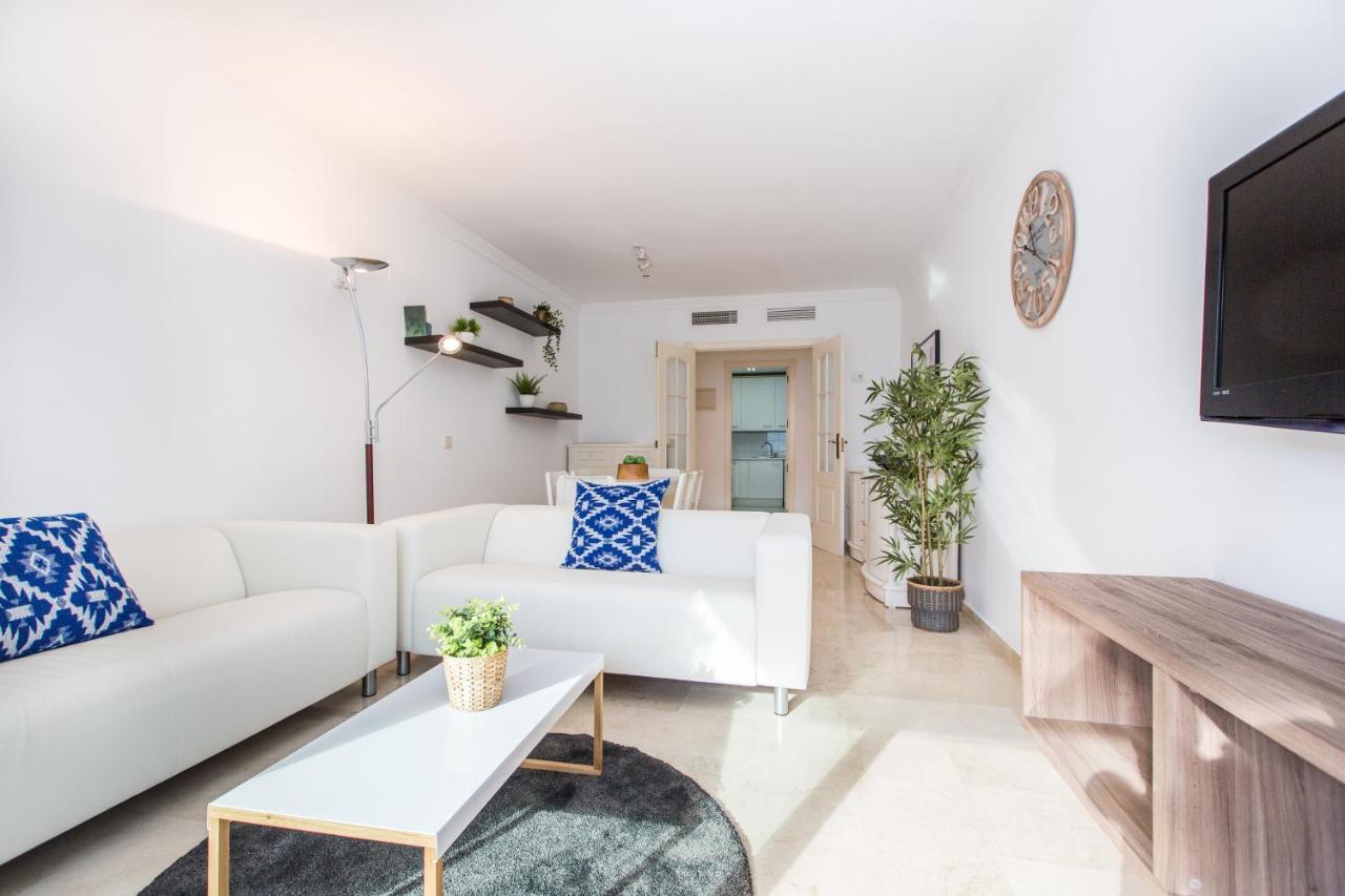 Апартаменты Awesome 2 Bedroom Apt With Pool And Parking In Puerto Banus - Rdr197